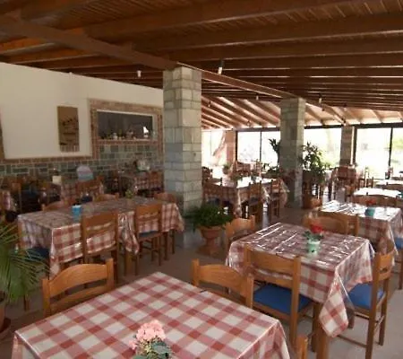 Ionikos Hotel 2*